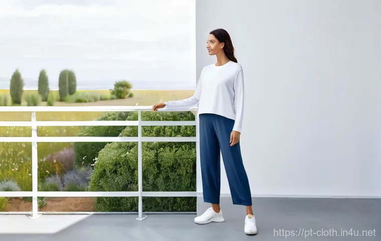 의류기술의 역사와 발전 과정 - **AI-Powered Fashion Design Studio of Tomorrow:**
"A visionary fashion designer (30-40s, stylish... 의류기술의 역사와 발전 과정 - **AI-Powered Fashion Design Studio of Tomorrow:**
"A visionary fashion designer (30-40s, stylish...